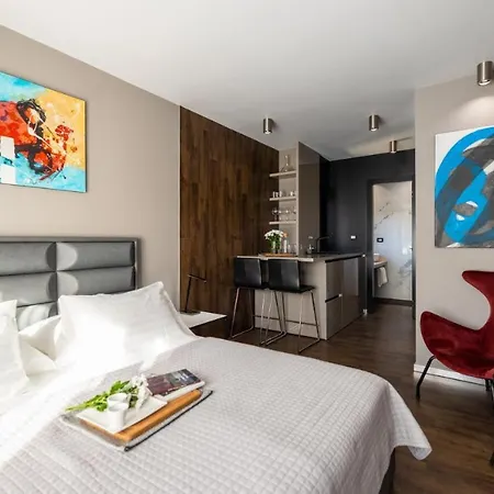 Roof 69 Апартаменти Спліт