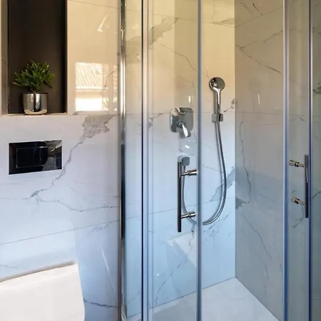 Roof 69 Апартаменти *