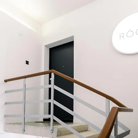 Apartment Roof 69 *